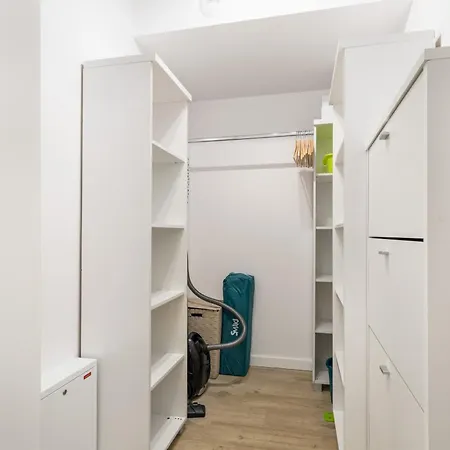 Mazowiecka Park By Renters * 코워브제크